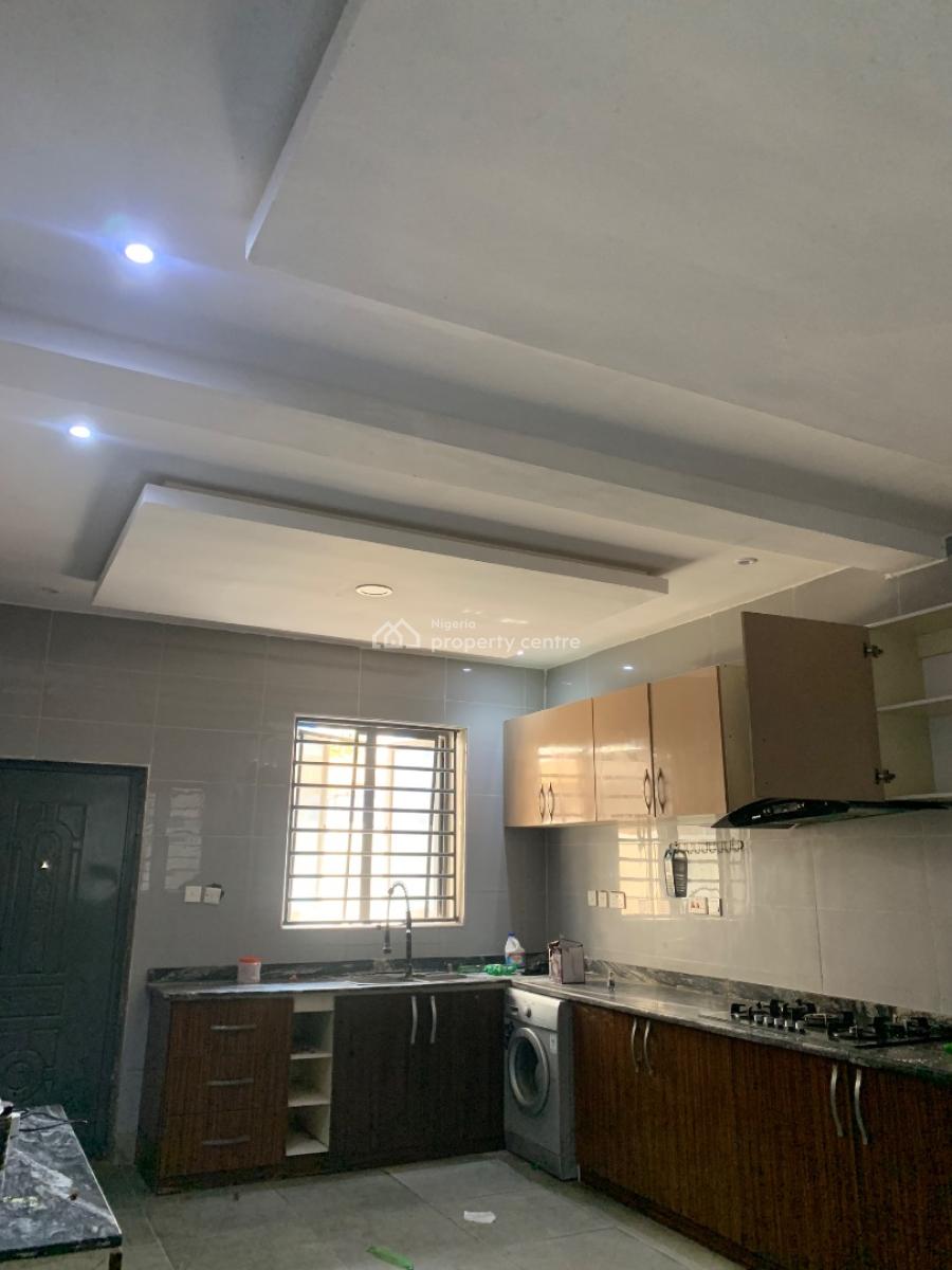 5 Bedroom Spacious Fully Detached Duplex with a Bq in an Estate, Ikate, Lekki, Lagos, Detached Duplex for Rent