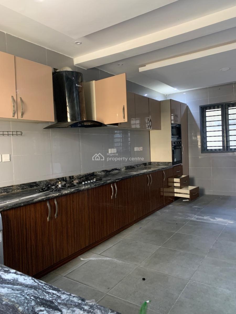 5 Bedroom Spacious Fully Detached Duplex with a Bq in an Estate, Ikate, Lekki, Lagos, Detached Duplex for Rent
