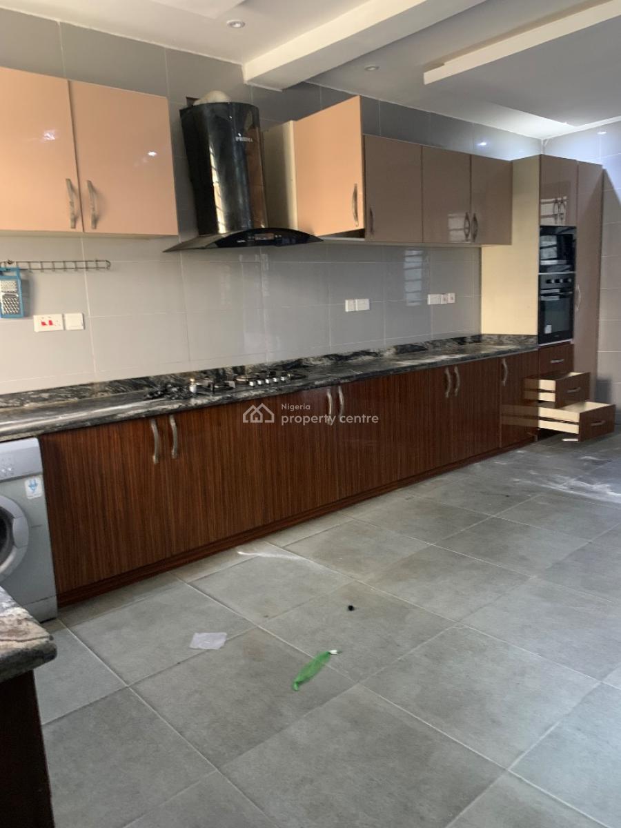 5 Bedroom Spacious Fully Detached Duplex with a Bq in an Estate, Ikate, Lekki, Lagos, Detached Duplex for Rent