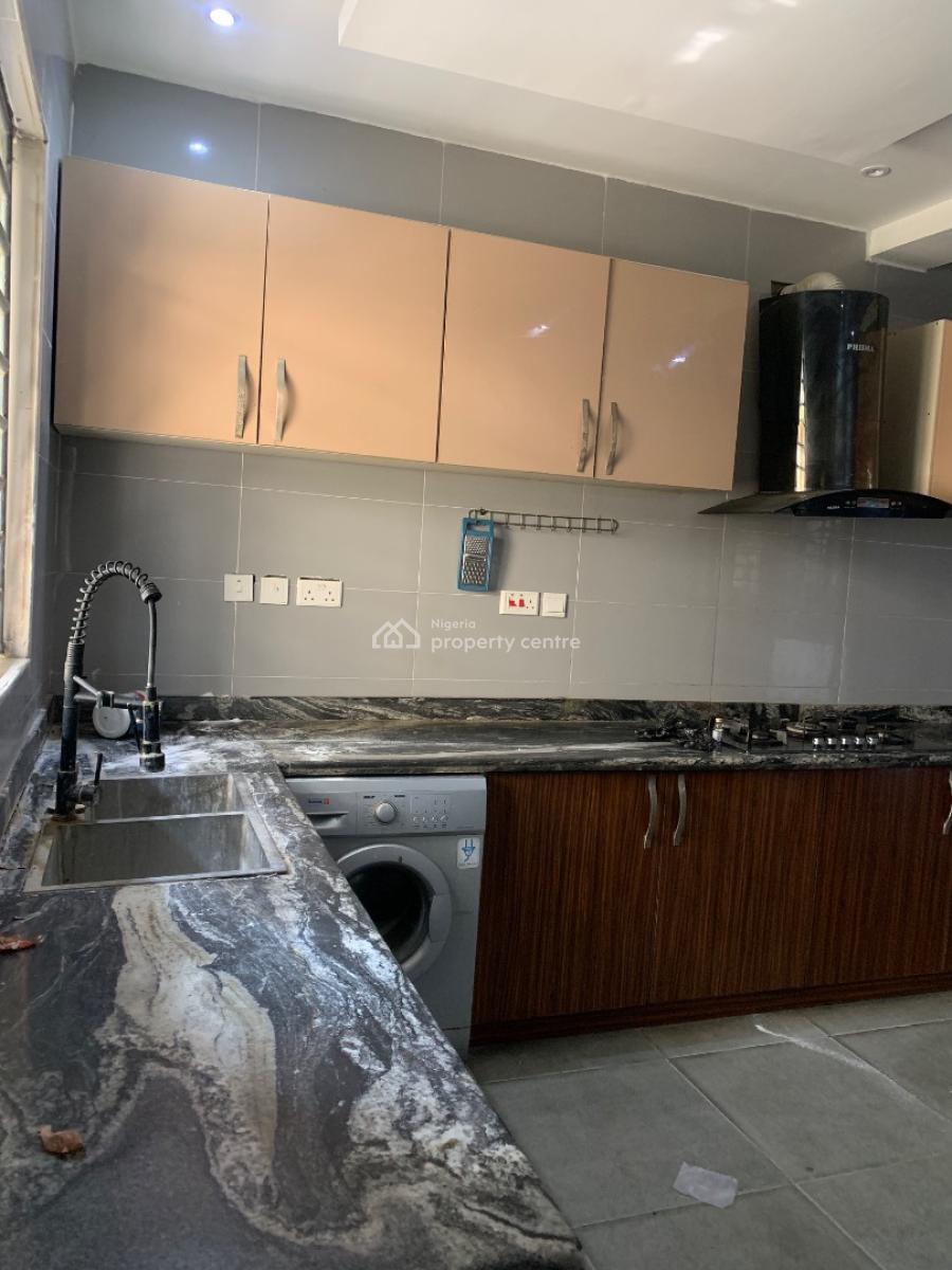 5 Bedroom Spacious Fully Detached Duplex with a Bq in an Estate, Ikate, Lekki, Lagos, Detached Duplex for Rent