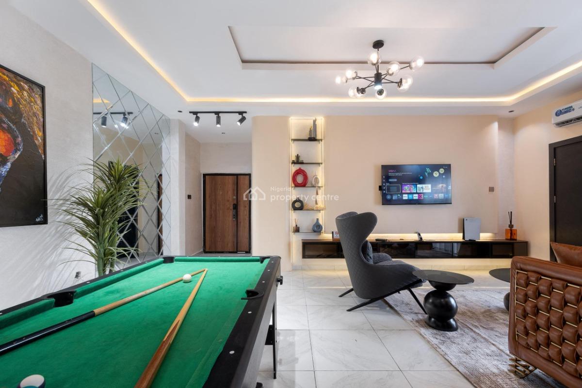 Luxury 2bedroom with Ps5, Snooker, Elevator & Pool, Lekki Phase 1, Lekki, Lagos, Flat / Apartment Short Let