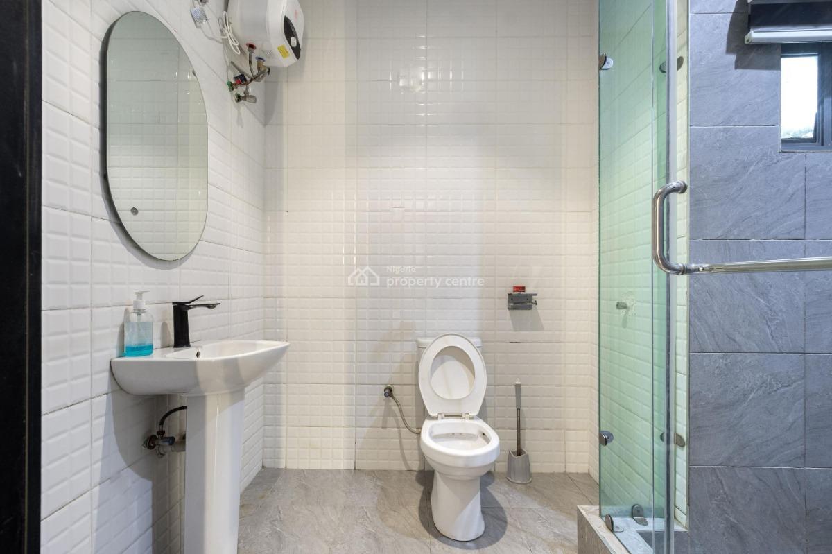 Luxury 2bedroom with Ps5, Snooker, Elevator & Pool, Lekki Phase 1, Lekki, Lagos, Flat / Apartment Short Let