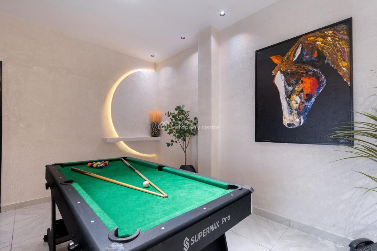 Luxury 2bedroom with Ps5, Snooker, Elevator & Pool, Lekki Phase 1, Lekki, Lagos, Flat / Apartment Short Let