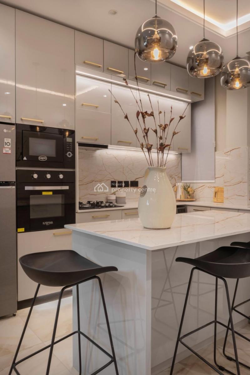 Luxury 2bedroom with Ps5, Snooker, Elevator & Pool, Lekki Phase 1, Lekki, Lagos, Flat / Apartment Short Let