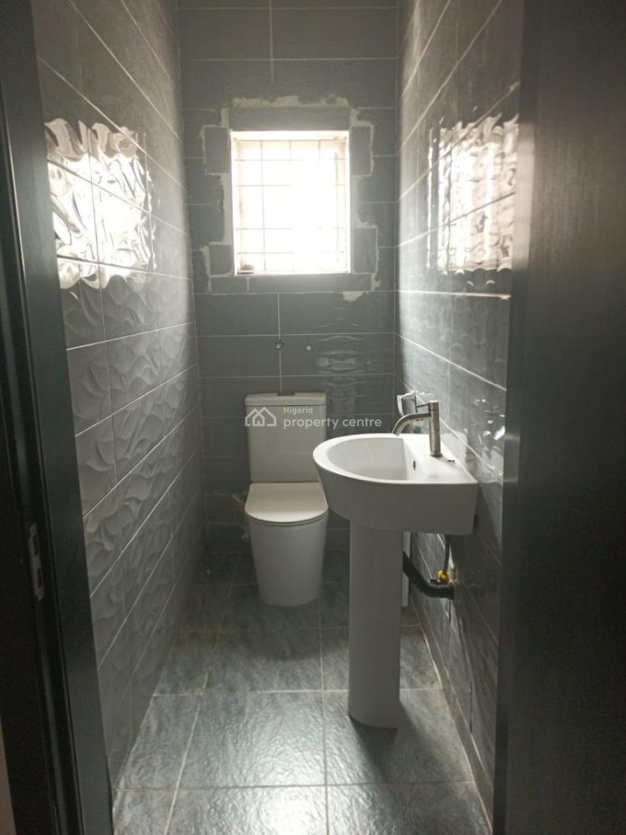 Executive 2 Bedroom Apartment (6 Units in The Compound), Off Admiralty Way, Lekki Phase 1, Lekki, Lagos, Flat / Apartment for Rent