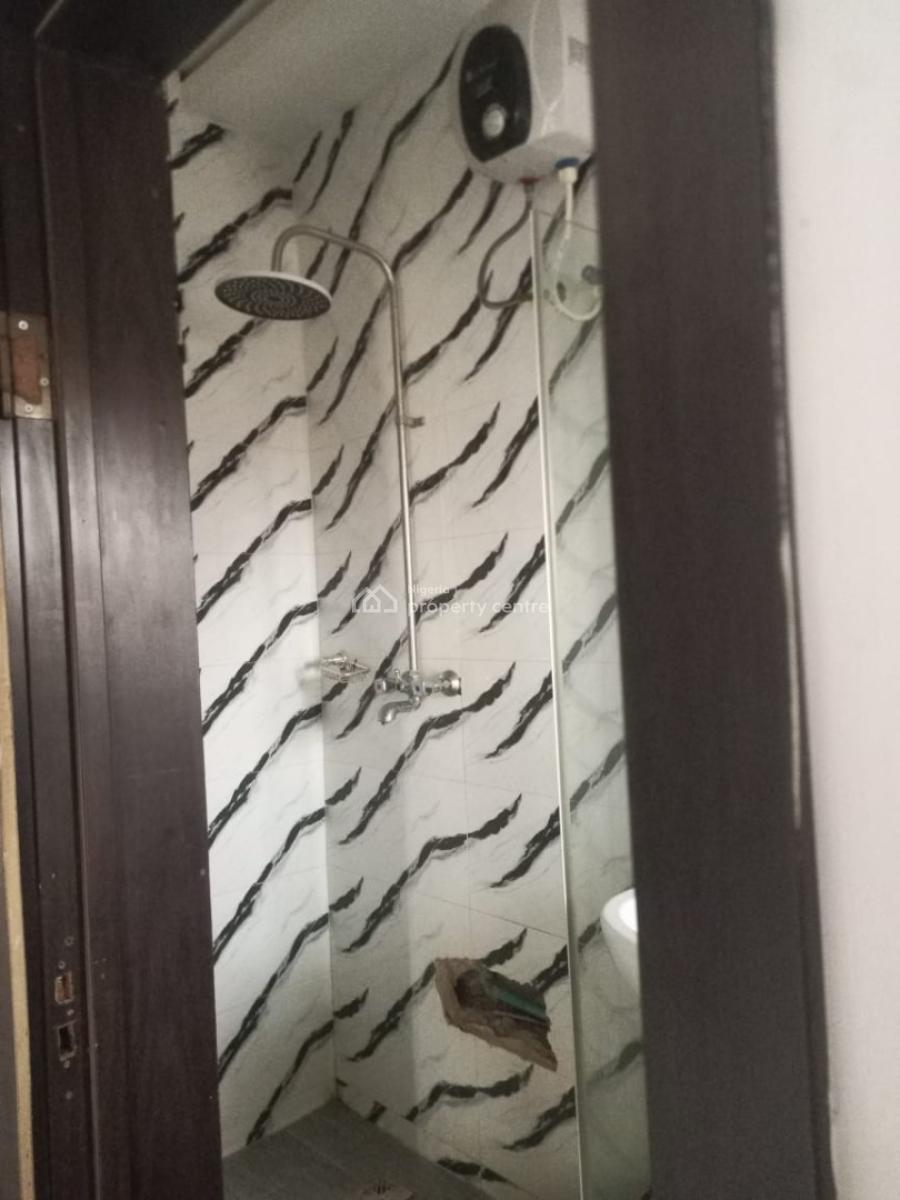 Executive 2 Bedroom Apartment (6 Units in The Compound), Off Admiralty Way, Lekki Phase 1, Lekki, Lagos, Flat / Apartment for Rent