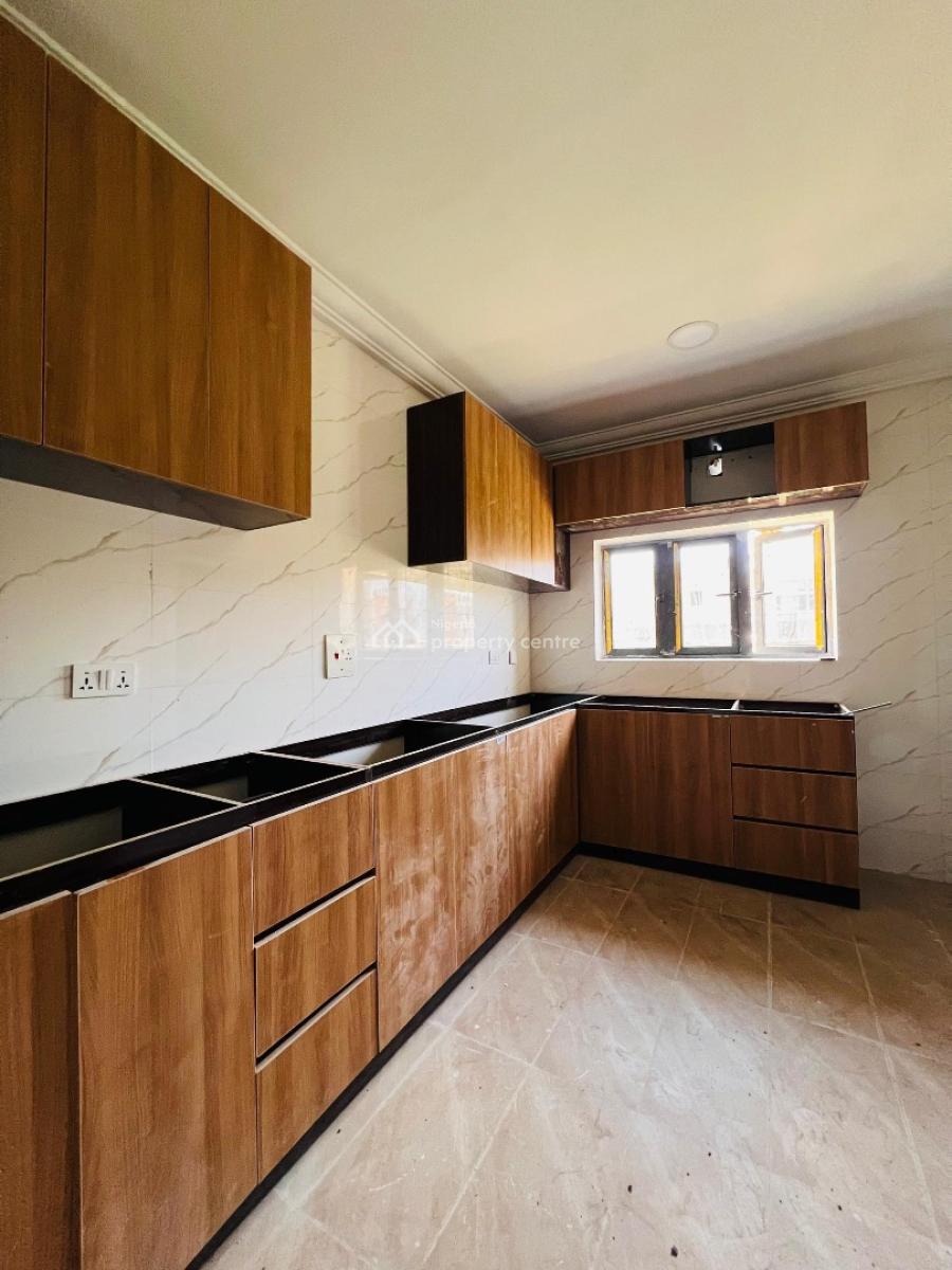 Beautifully Finished  & Massive 3-beds Apartment with Bq, Close to Nicon Junction By Gishiri, Katampe (main), Katampe, Abuja, Flat / Apartment for Sale