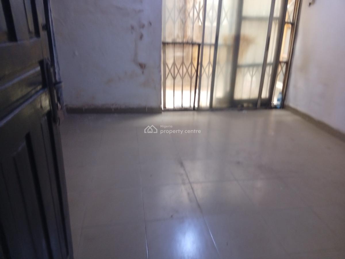 Room Self Contain, Obadiah Street Off Community Rd, Akoka, Yaba, Lagos, Self Contain (single Rooms) for Rent