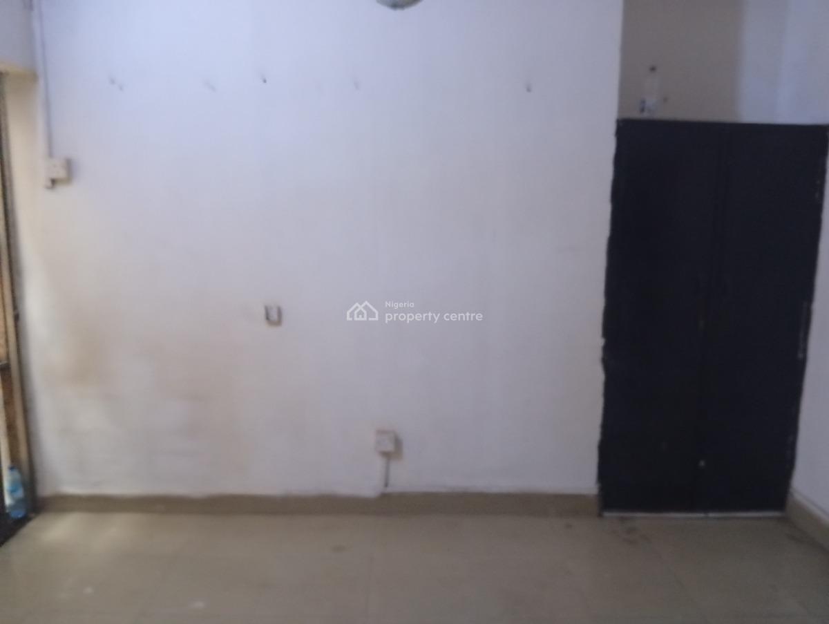 Room Self Contain, Obadiah Street Off Community Rd, Akoka, Yaba, Lagos, Self Contain (single Rooms) for Rent