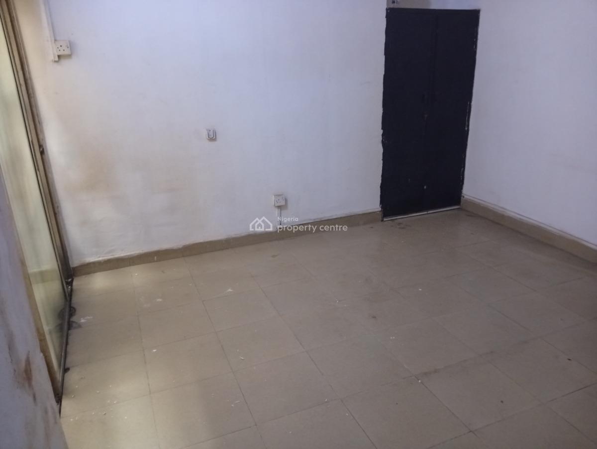 Room Self Contain, Obadiah Street Off Community Rd, Akoka, Yaba, Lagos, Self Contain (single Rooms) for Rent