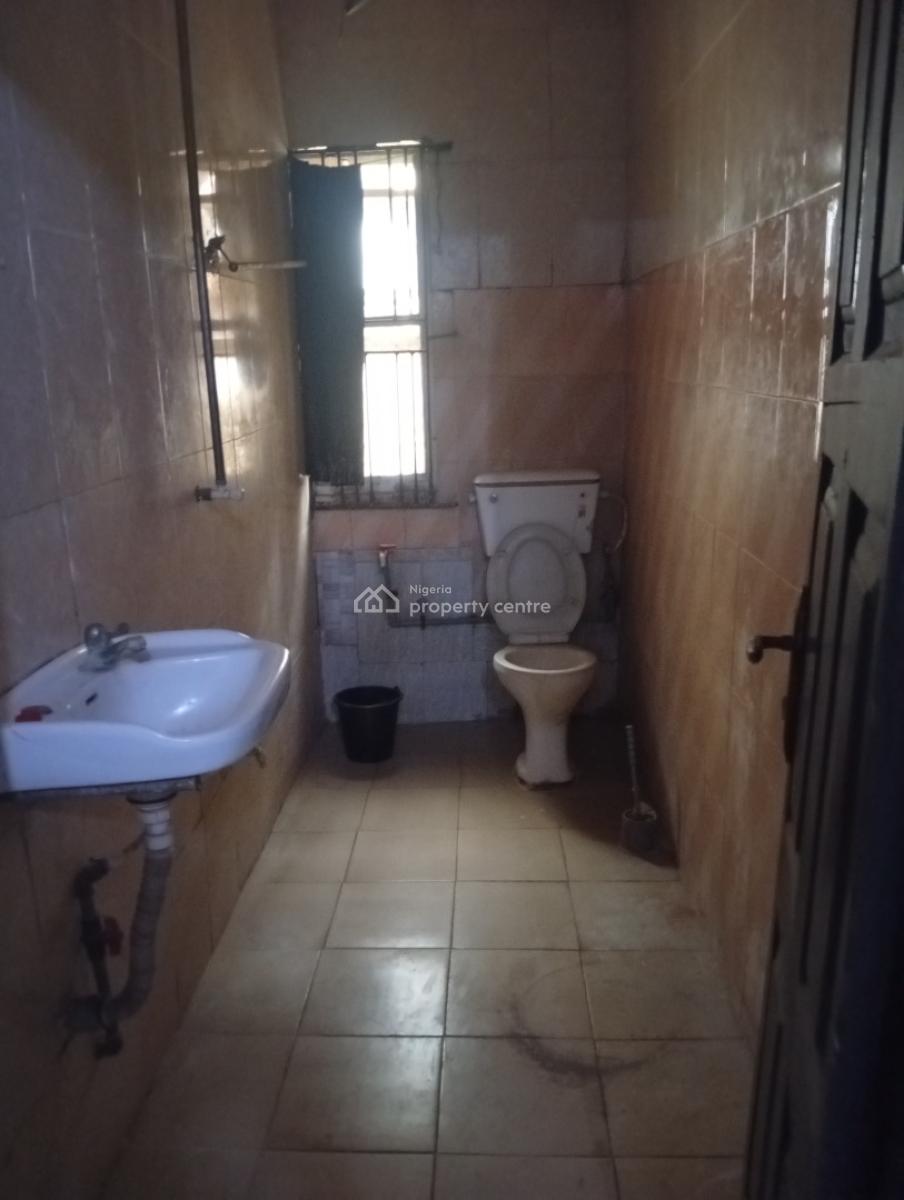 Room Self Contain, Obadiah Street Off Community Rd, Akoka, Yaba, Lagos, Self Contain (single Rooms) for Rent