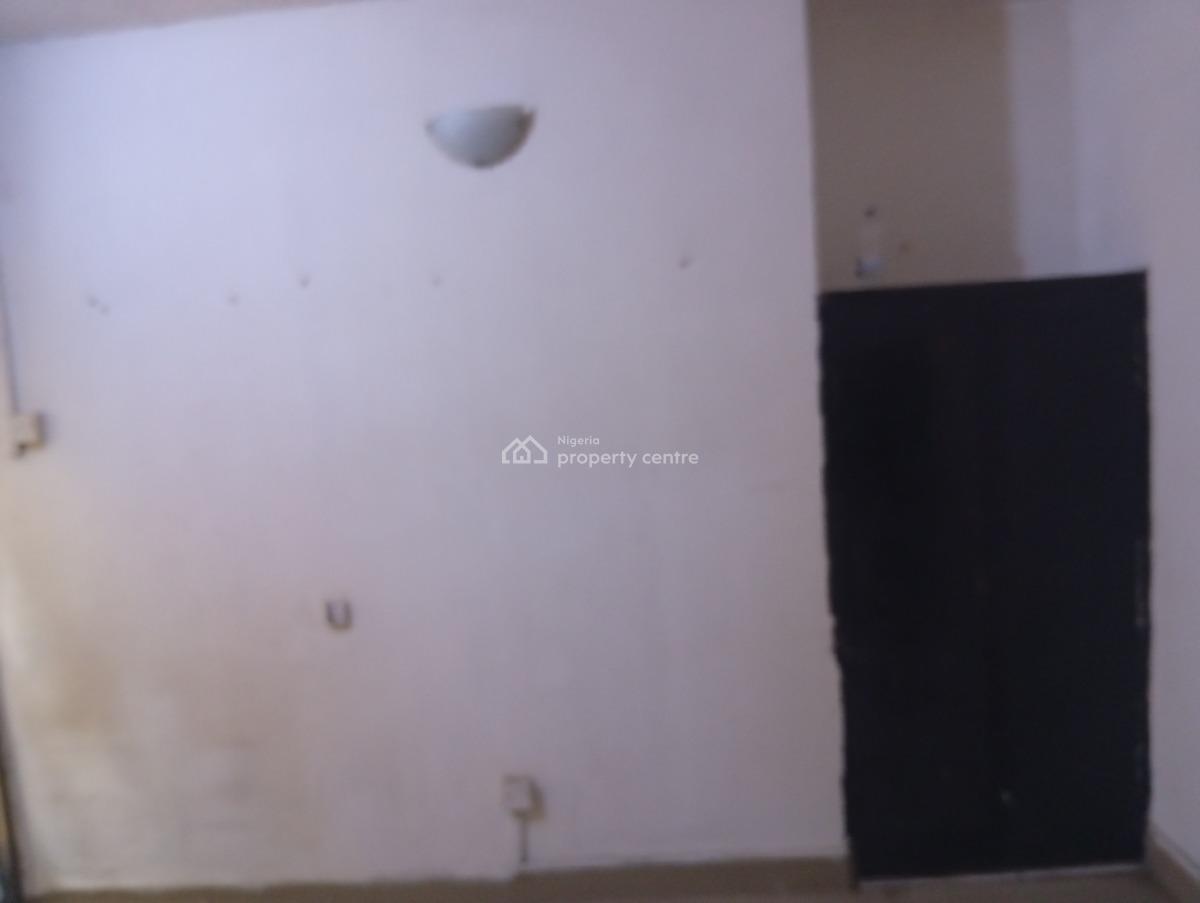Room Self Contain, Obadiah Street Off Community Rd, Akoka, Yaba, Lagos, Self Contain (single Rooms) for Rent