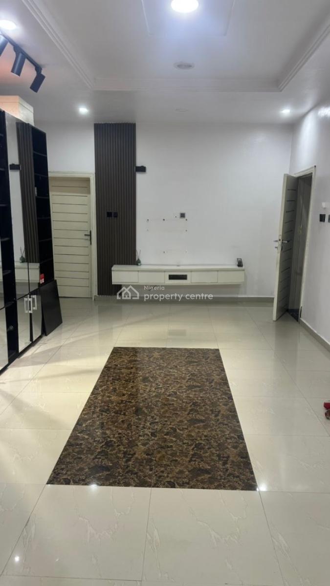 Spacious Masters Bedroom, Ikate Elegushi, Lekki, Lagos, Flat / Apartment for Rent