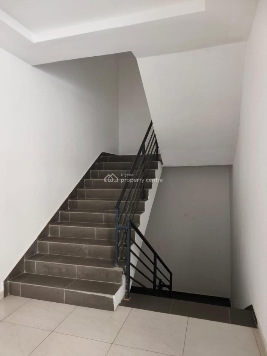 Luxury 4 Bedroom Maisonette Apartment with Bq, Lekki Phase1, Lekki, Lagos, Flat / Apartment for Rent