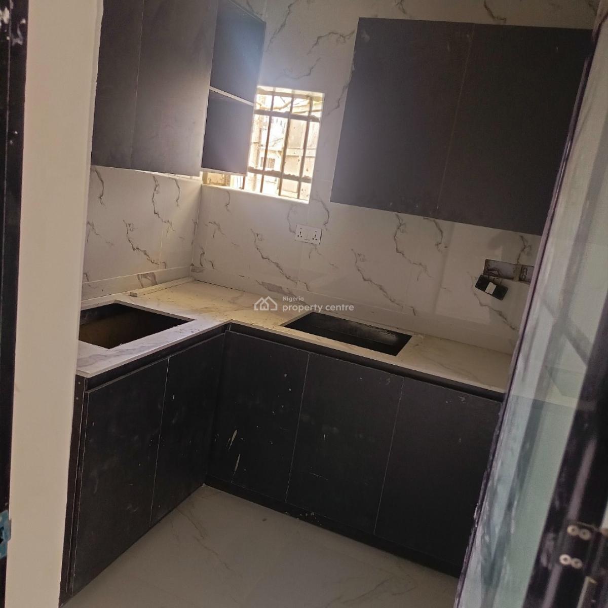 Newly Renovated Mini Flat and 2 Bedroom Flat, Chief Yesufu Road, Oniru, Victoria Island (vi), Lagos, Mini Flat (room and Parlour) for Rent