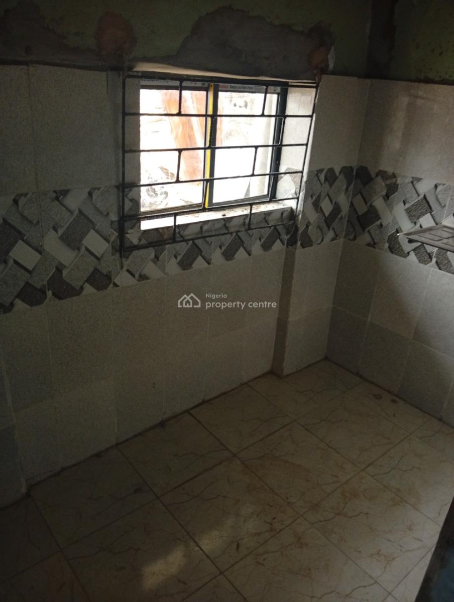 Room Self Contain, Off Oshiforlarin Street, Akoka, Yaba, Lagos, Self Contain (single Rooms) for Rent