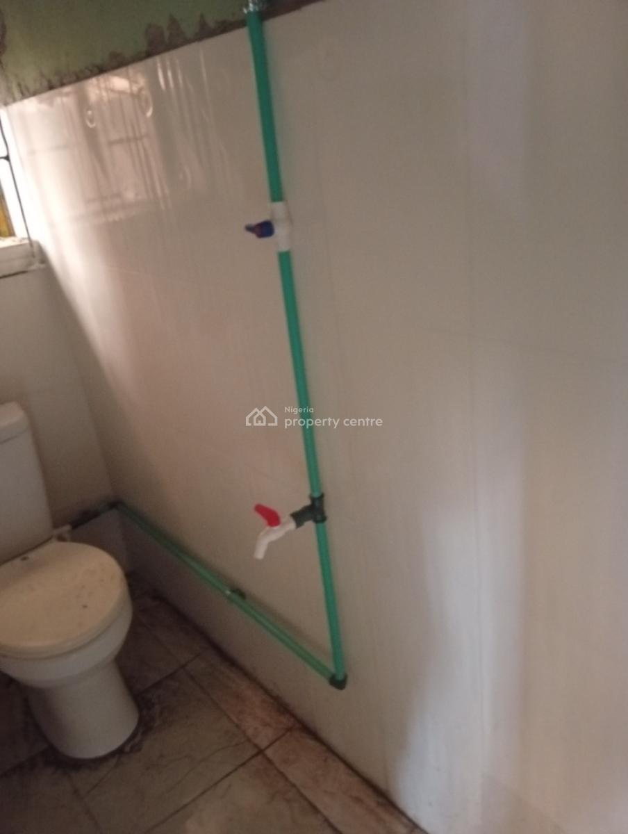 Room Self Contain, Off Oshiforlarin Street, Akoka, Yaba, Lagos, Self Contain (single Rooms) for Rent