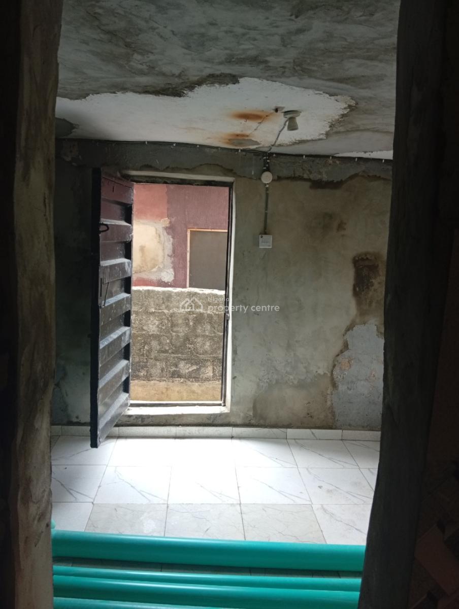 Room Self Contain, Off Oshiforlarin Street, Akoka, Yaba, Lagos, Self Contain (single Rooms) for Rent