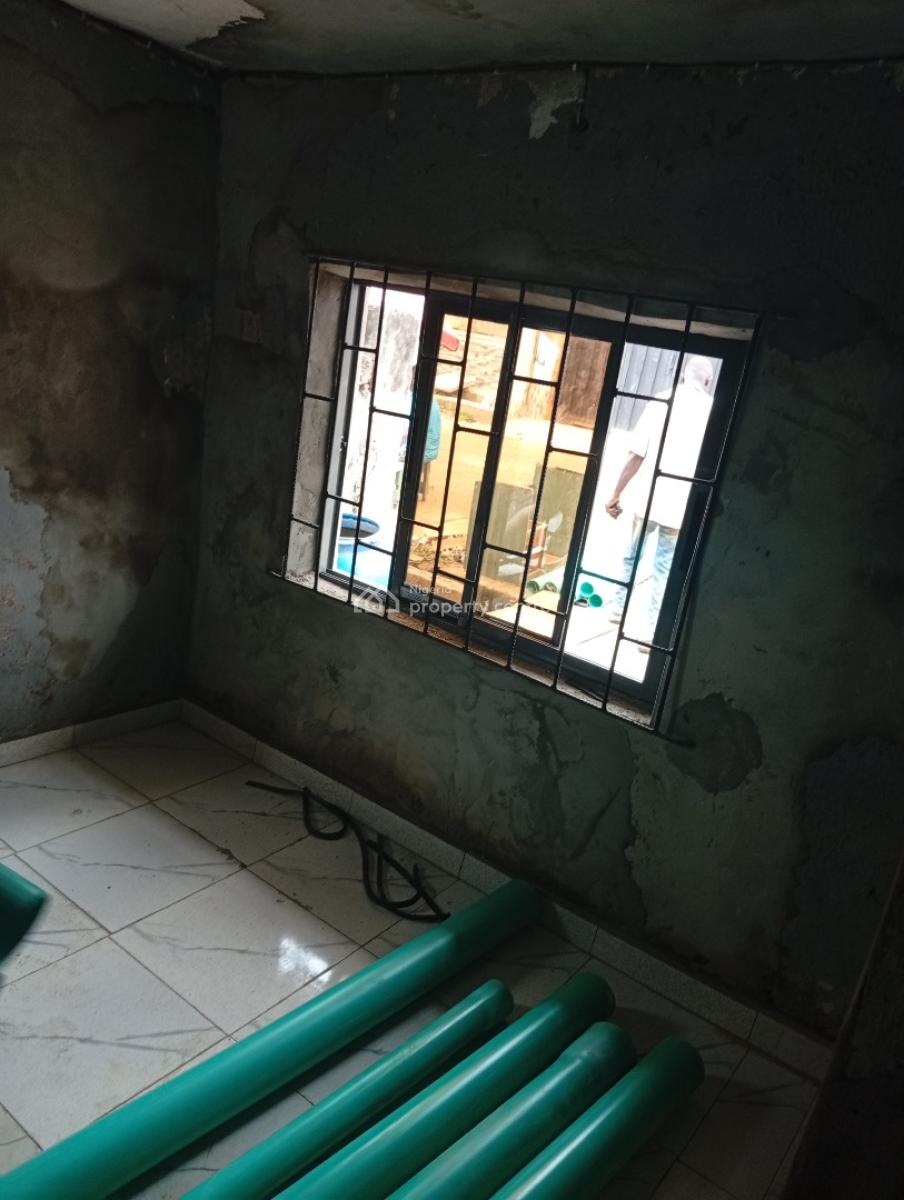 Room Self Contain, Off Oshiforlarin Street, Akoka, Yaba, Lagos, Self Contain (single Rooms) for Rent