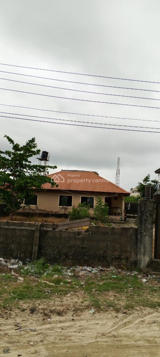 Distress 3 Bedroom Bungalow, Victory Villa Estate Gra, Abijo, Lekki, Lagos, Detached Bungalow for Sale