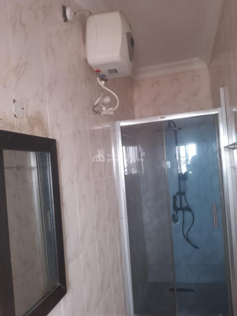 Spacious 3 Bedroom in Secured Estate Second Floor, Ologolo, Lekki, Lagos, Flat / Apartment for Rent