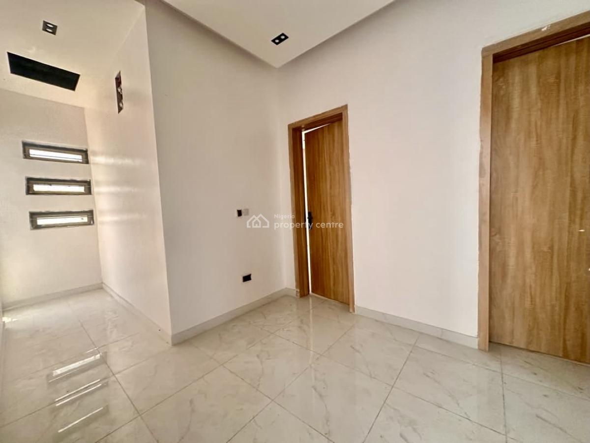 Spacious, Secure and Well Serviced 4 Bedroom Terraced Duplex, Abraham Adesanya, Ajah, Lagos, Terraced Duplex for Rent