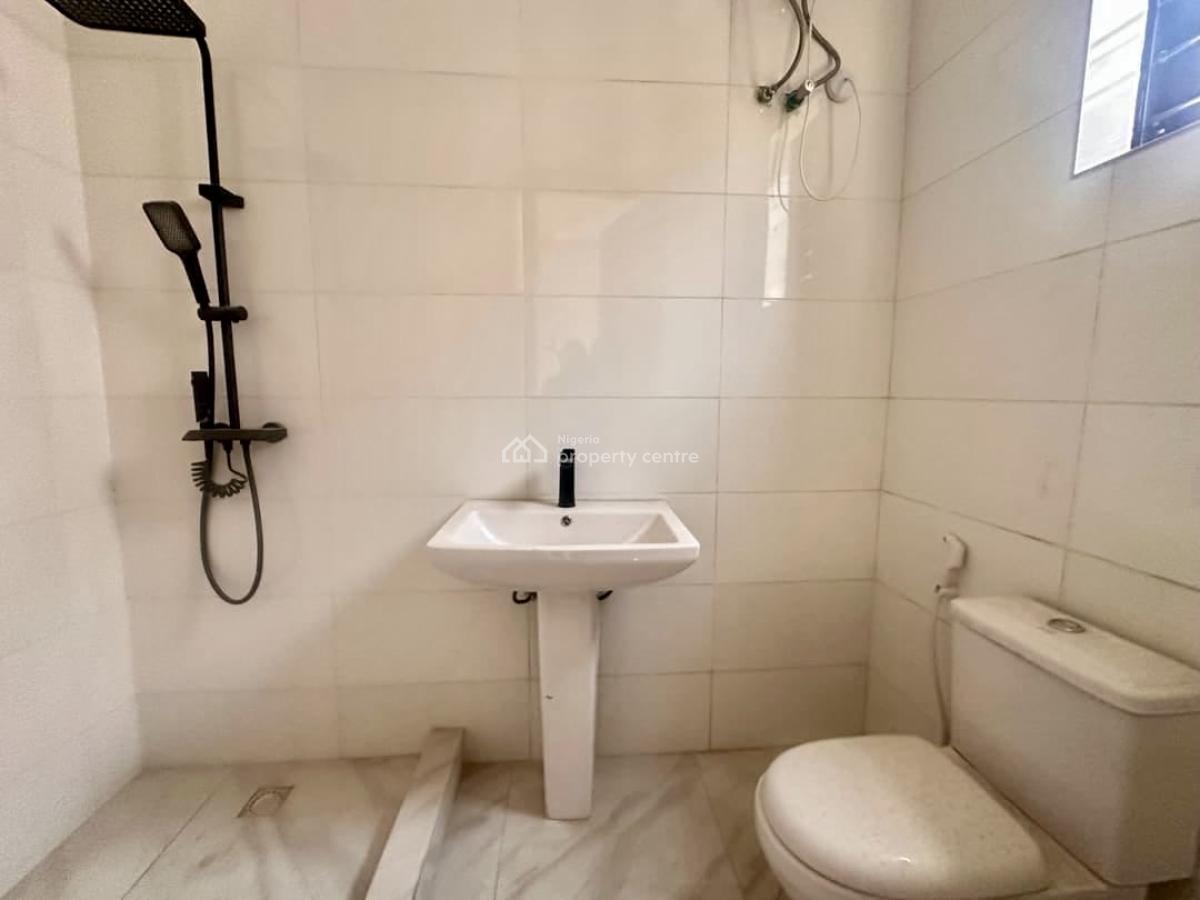 Spacious, Secure and Well Serviced 4 Bedroom Terraced Duplex, Abraham Adesanya, Ajah, Lagos, Terraced Duplex for Rent