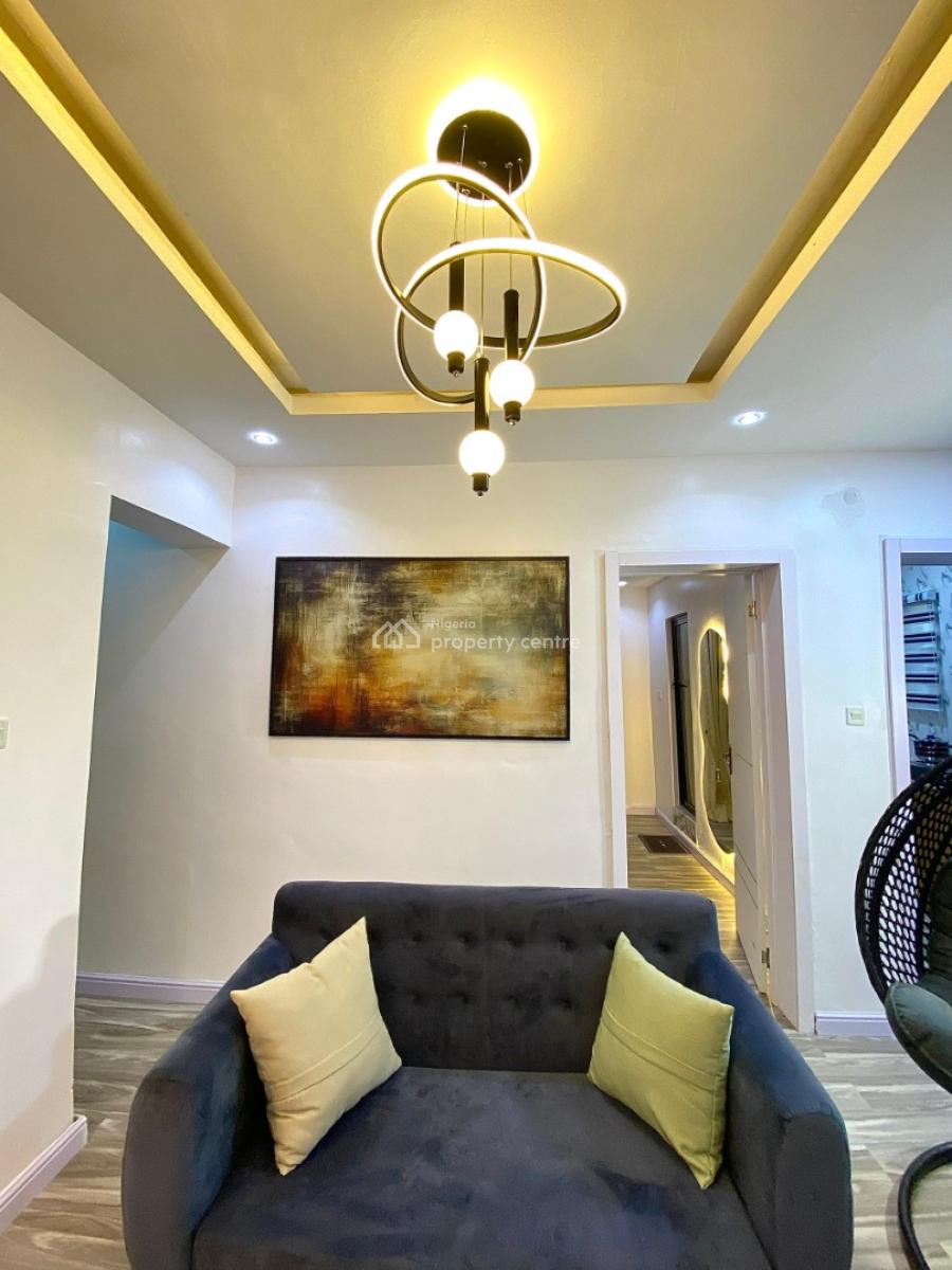 Luxury 1 Bedroom Apartment with Housekeeping and 24hours Power Supply, Refrigerator, Netflix, Yaba, Lagos, Flat / Apartment Short Let