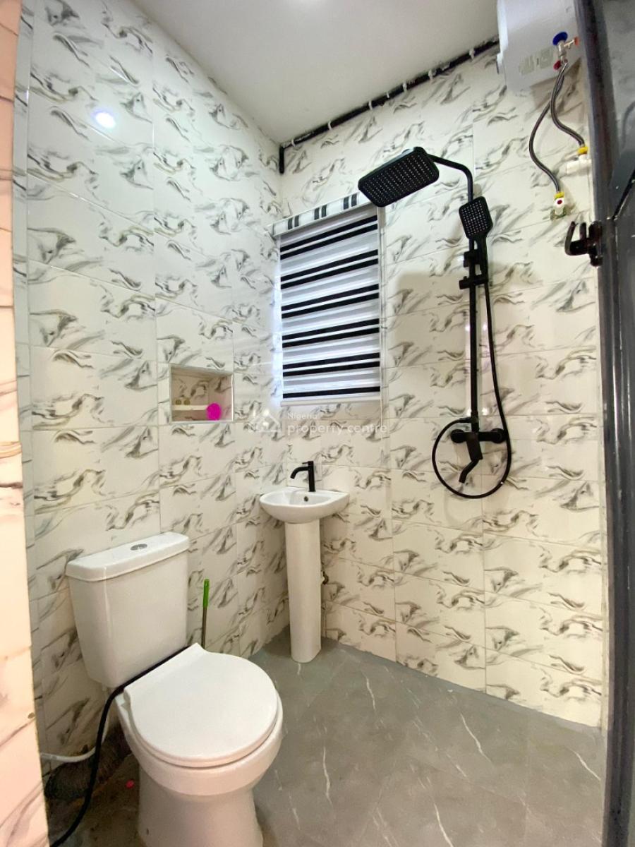 Luxury 1 Bedroom Apartment with Housekeeping and 24hours Power Supply, Refrigerator, Netflix, Yaba, Lagos, Flat / Apartment Short Let