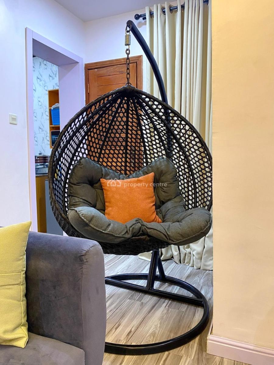 Luxury 1 Bedroom Apartment with Housekeeping and 24hours Power Supply, Refrigerator, Netflix, Yaba, Lagos, Flat / Apartment Short Let