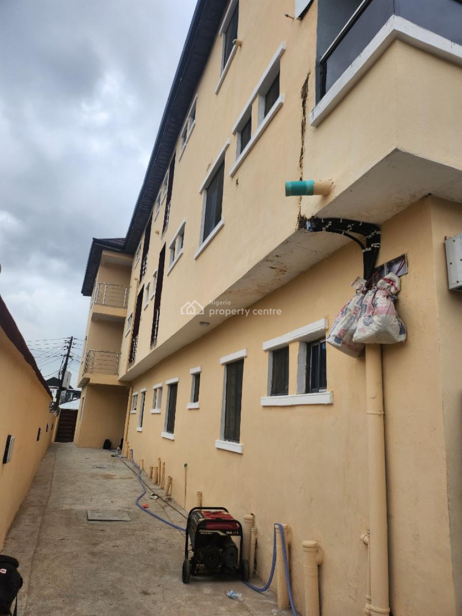 Spacious and Decent Room Self Contain, Gbagada Extension Shomolu, Pedro, Gbagada, Lagos, Self Contain (single Rooms) for Rent