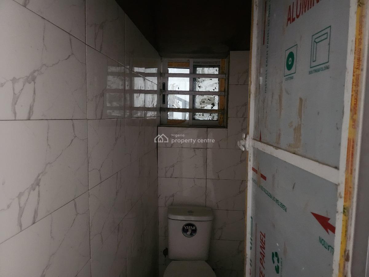 Spacious and Decent Room Self Contain, Gbagada Extension Shomolu, Pedro, Gbagada, Lagos, Self Contain (single Rooms) for Rent