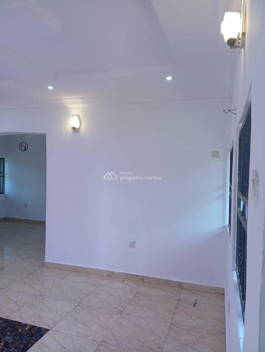 3 Bedrooms Apartment Upstairs, Gra Phase 1, Magodo, Lagos, House for Rent