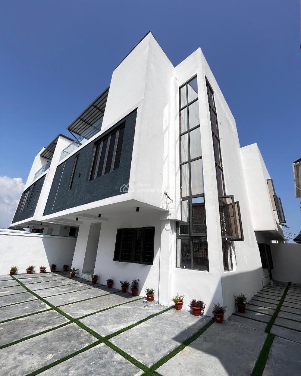 Lovely 4 Bedroom Semi Detached Duplex with Bq, Ologolo, Lekki, Lagos, Semi-detached Duplex for Sale