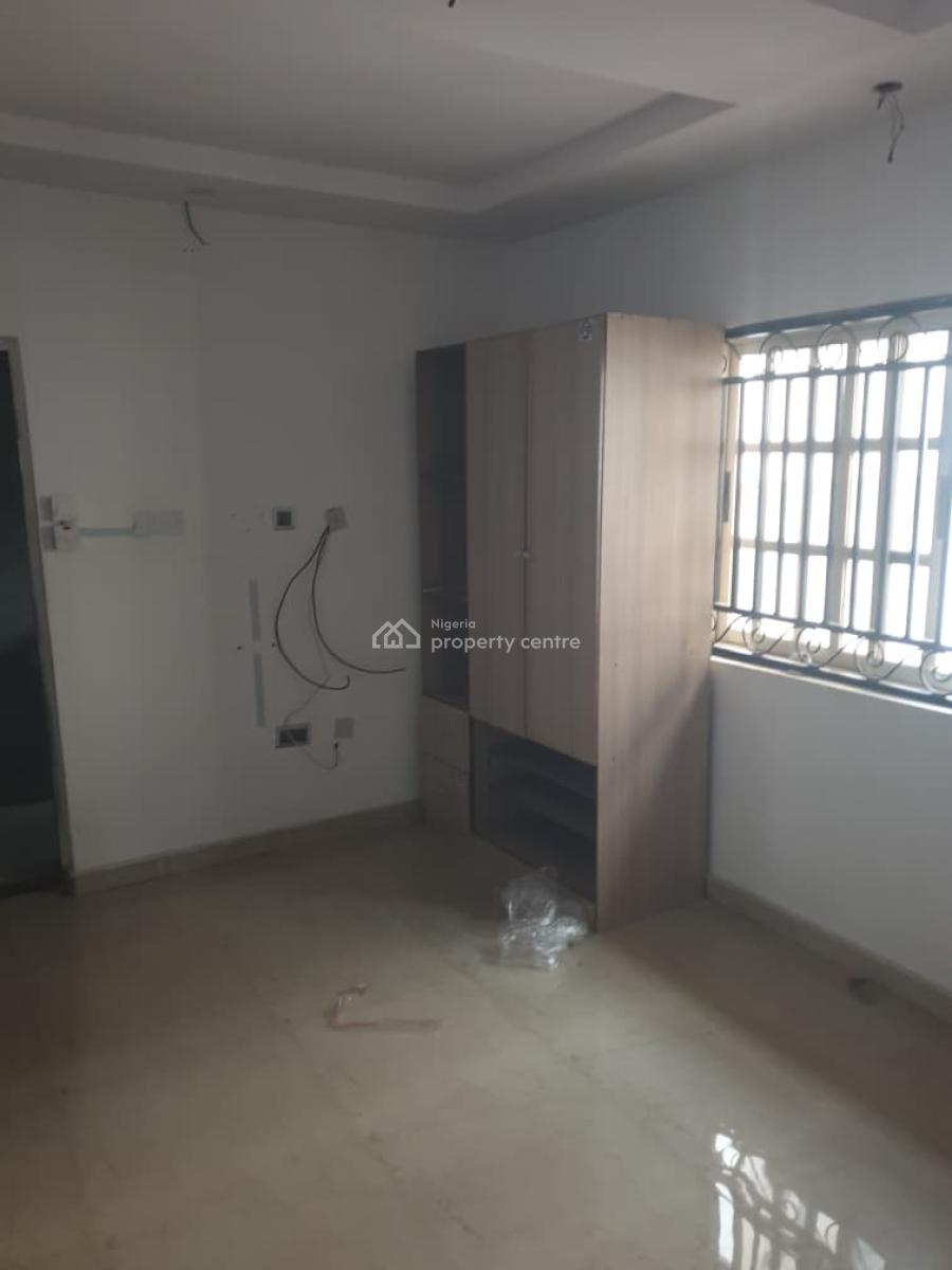 2 Bedroom En-suite Apartment, Gra Phase 2, Magodo, Lagos, Flat / Apartment for Rent