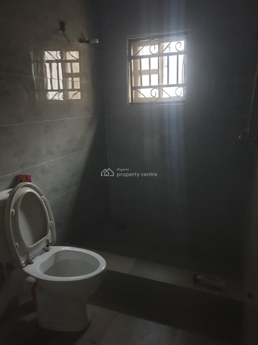 2 Bedroom En-suite Apartment, Gra Phase 2, Magodo, Lagos, Flat / Apartment for Rent
