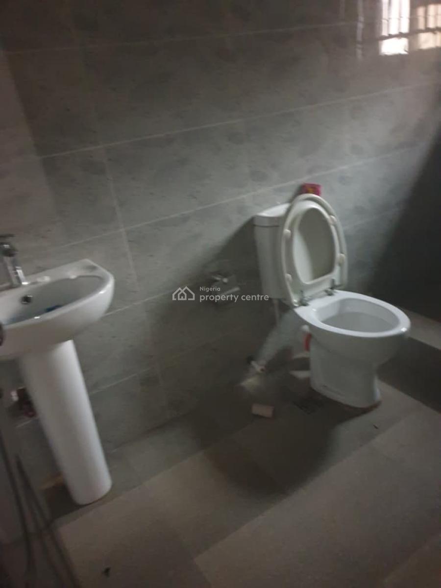 2 Bedroom En-suite Apartment, Gra Phase 2, Magodo, Lagos, Flat / Apartment for Rent