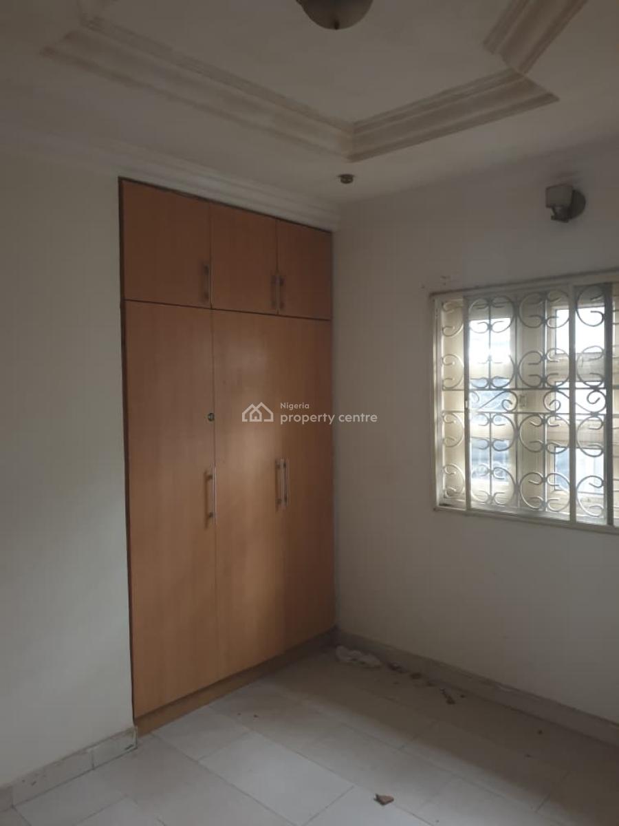 2 Bedroom Apartment, Gra Phase 2, Magodo, Lagos, Flat / Apartment for Rent