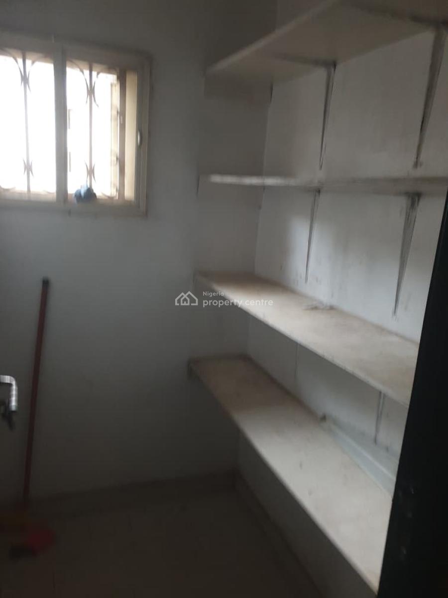 2 Bedroom Apartment, Gra Phase 2, Magodo, Lagos, Flat / Apartment for Rent