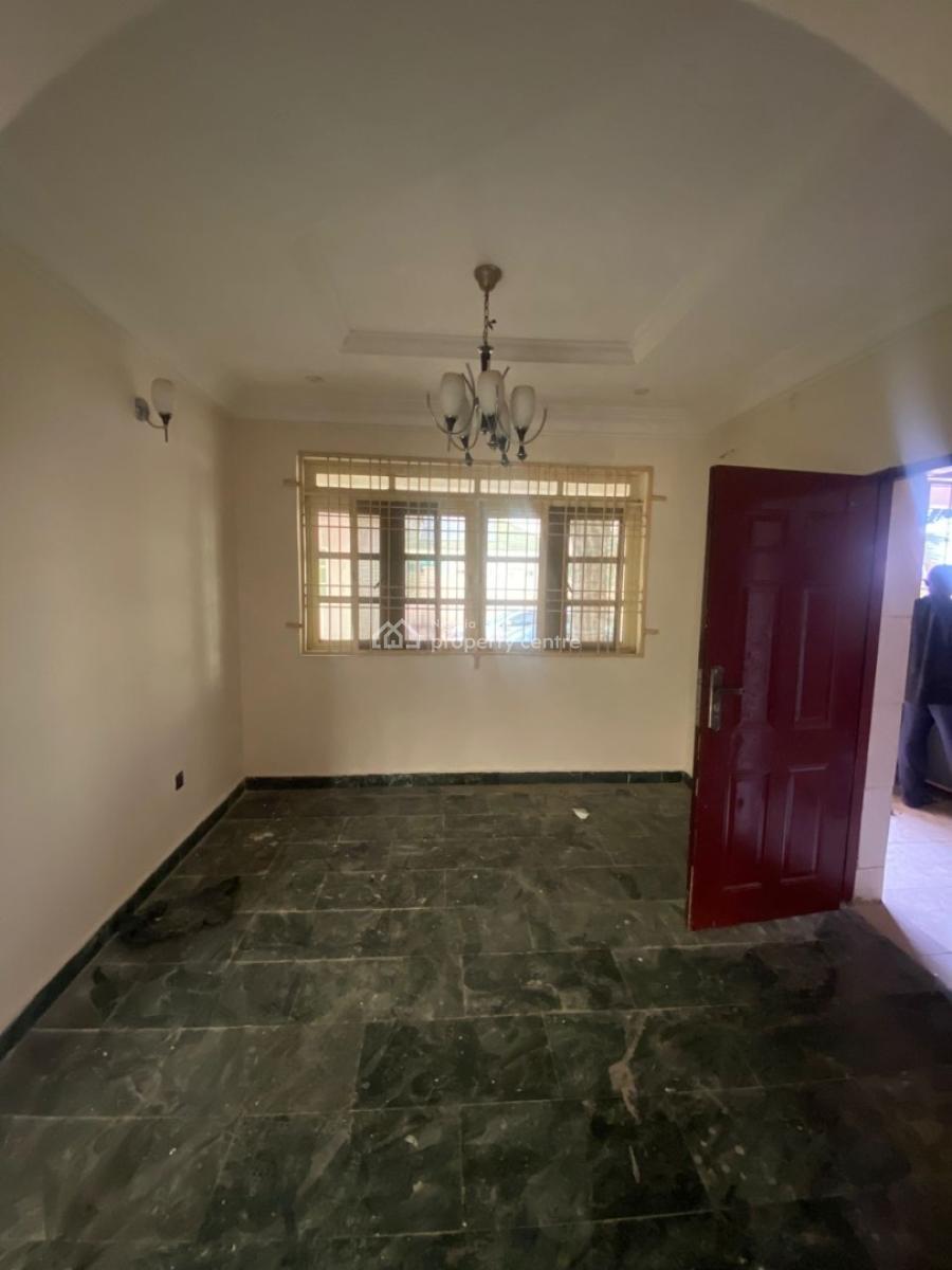Well Renovated 2 Bedroom Apartment, Diplomatic Zone, Katampe Extension, Katampe, Abuja, Flat / Apartment for Rent