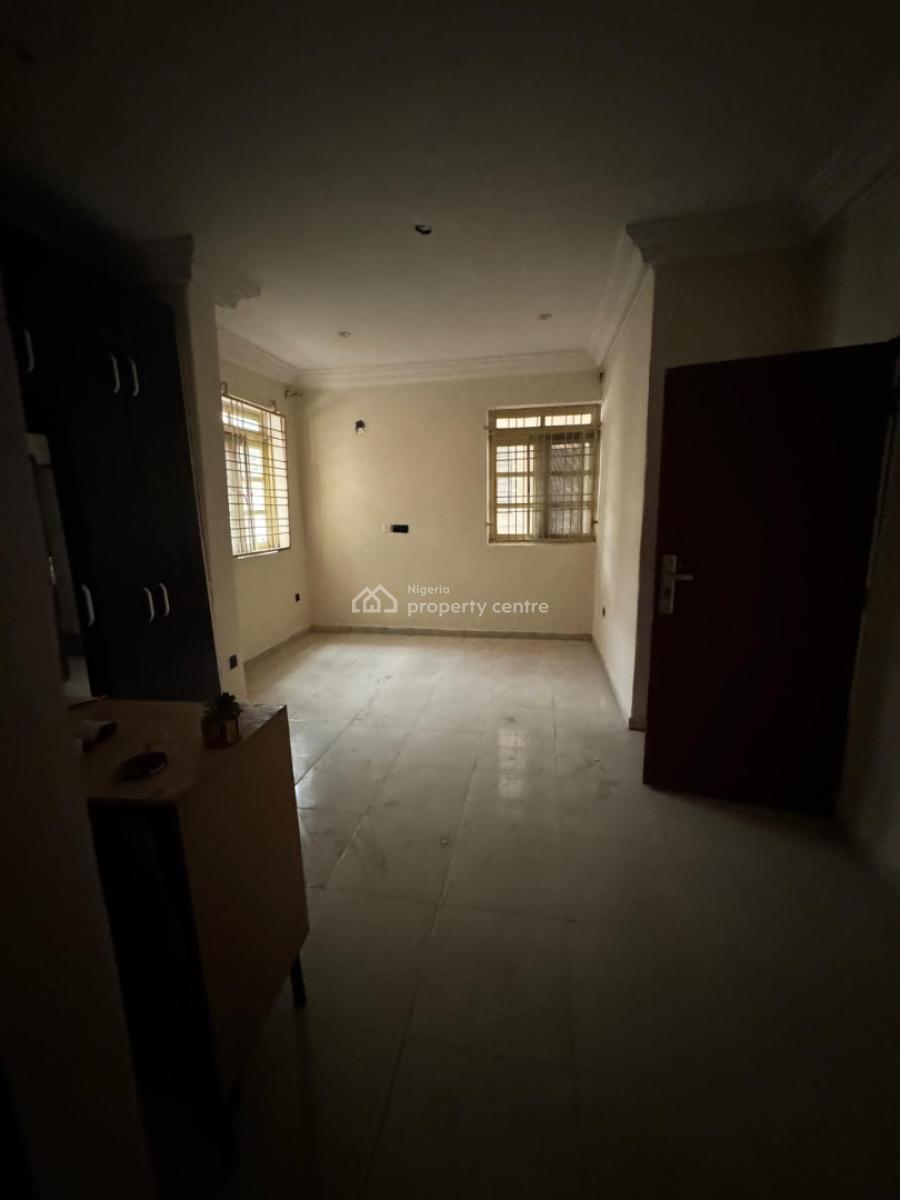 Well Renovated 2 Bedroom Apartment, Diplomatic Zone, Katampe Extension, Katampe, Abuja, Flat / Apartment for Rent