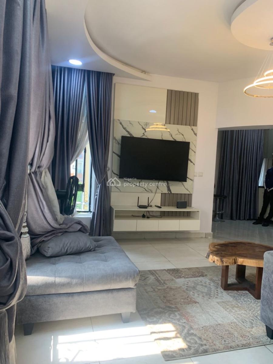 Fully Serviced and Furnished 2 Bedroom Apartment in Secured Estate, Lekki Right, Lekki Phase 1, Lekki, Lagos, Flat / Apartment for Rent