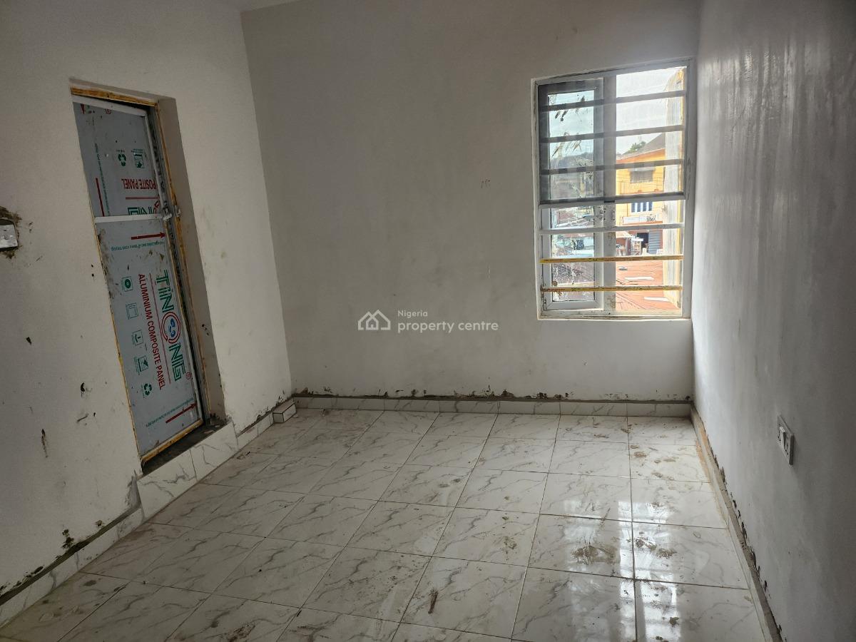 Mini Flat / Apartment, Odubanjo Street, Shomolu, Lagos, Mini Flat (room and Parlour) for Sale