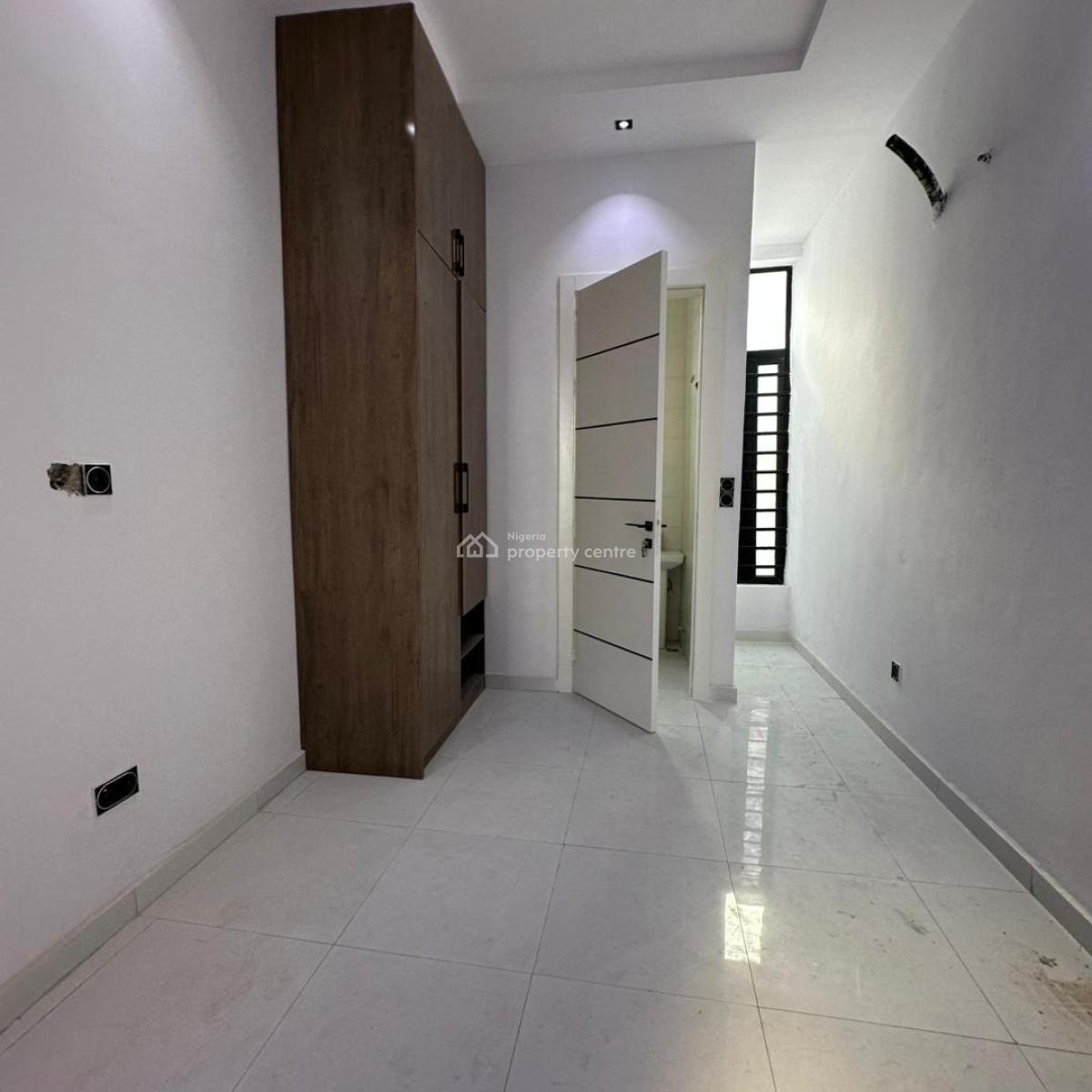 3 Bedrooms Terraced Duplex with Bq, Ikota, Lekki, Lagos, Terraced Duplex for Sale