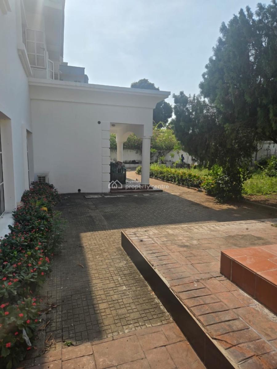 Luxury 5 Bedrooms Commercial Property Setting on 1400sqm, Victoria Island (vi), Lagos, Detached Duplex for Rent