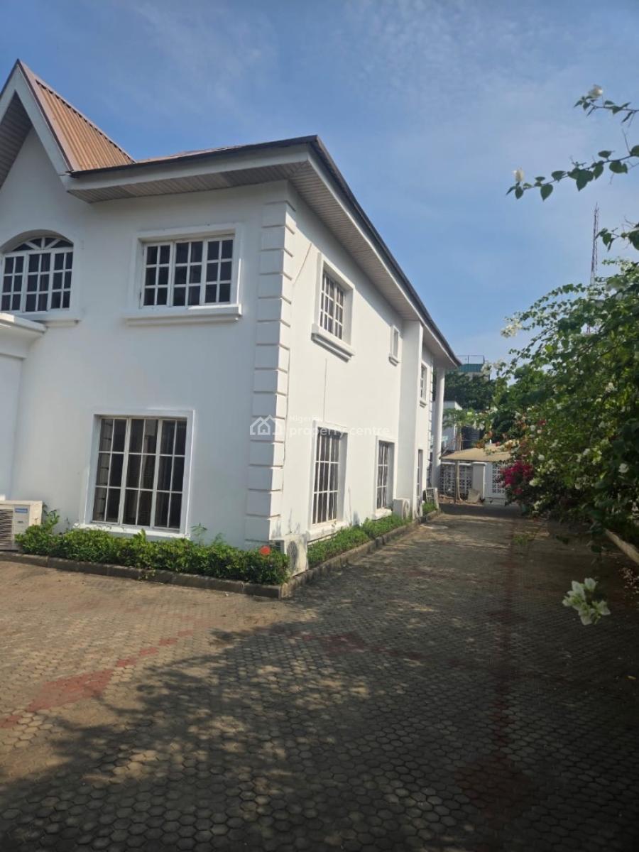 Luxury 5 Bedrooms Commercial Property Setting on 1400sqm, Victoria Island (vi), Lagos, Detached Duplex for Rent