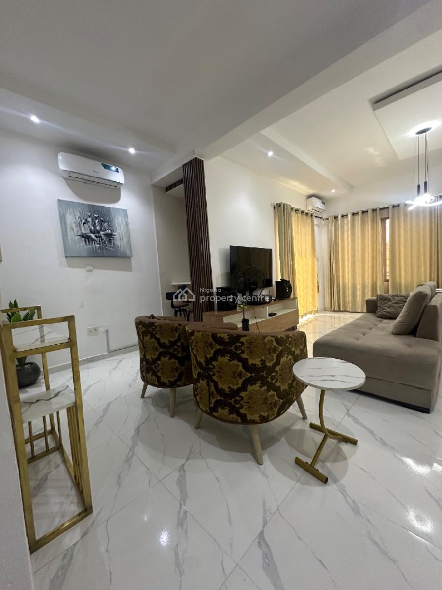 Beautiful 2 Bedroom Apartment, Off Isaac John Street, Ikeja Gra, Ikeja, Lagos, Flat / Apartment Short Let