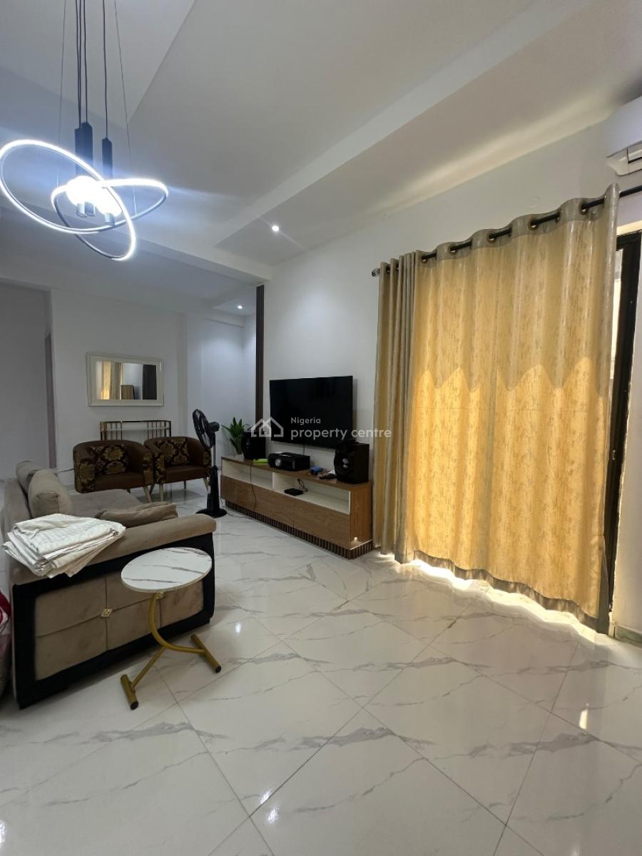 Beautiful 2 Bedroom Apartment, Off Isaac John Street, Ikeja Gra, Ikeja, Lagos, Flat / Apartment Short Let