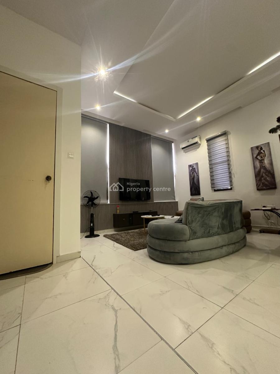 Beautiful 2 Bedroom Apartment, Ikeja Gra, Ikeja, Lagos, Flat / Apartment Short Let