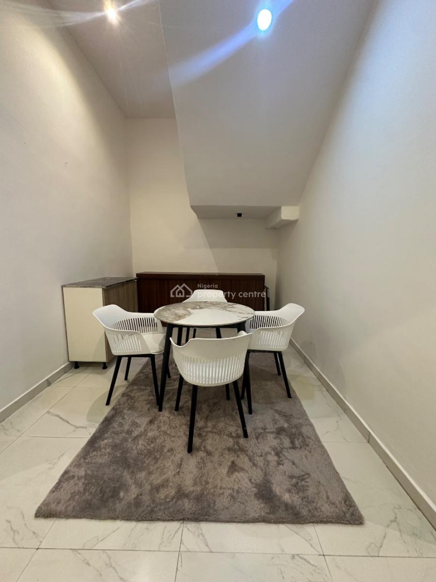 Beautiful 2 Bedroom Apartment, Ikeja Gra, Ikeja, Lagos, Flat / Apartment Short Let